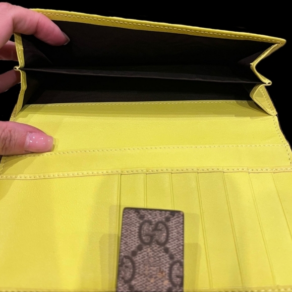 ⭐️Gucci Fluorescent Green/Yellow Supreme Neon Heart Monogram Wallet w Dust Cover - Picture 9 of 12